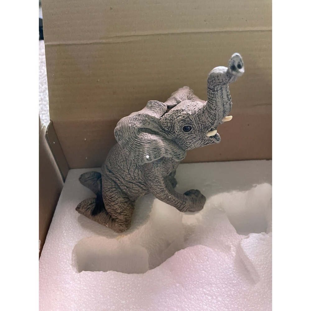 The HERD Sculptures Cracker Jack #3149 Elephant Figurine and Stone‎ Martha Carey